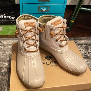 Sperry Top-Sider ivory quilted duck booties 8.5m